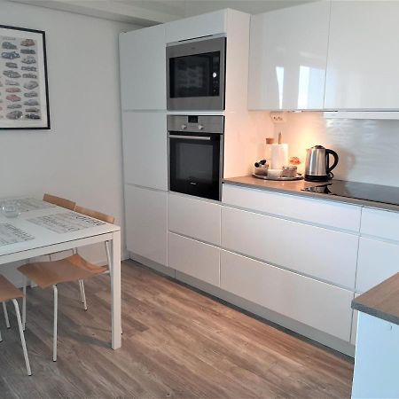 Seaside Downtown Apartment With Private Parking Хелзинки Екстериор снимка
