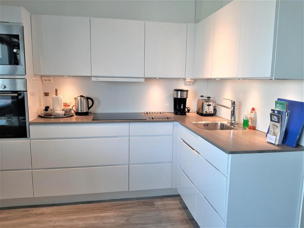 Seaside Downtown Apartment With Private Parking Хелзинки Екстериор снимка